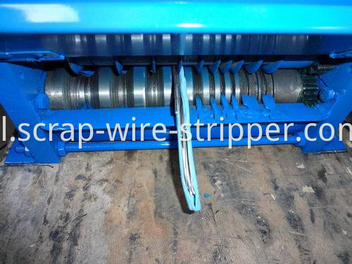 wire stripper and cutter